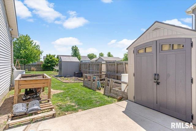 612 Jetty Drive, Chatham, IL 62629