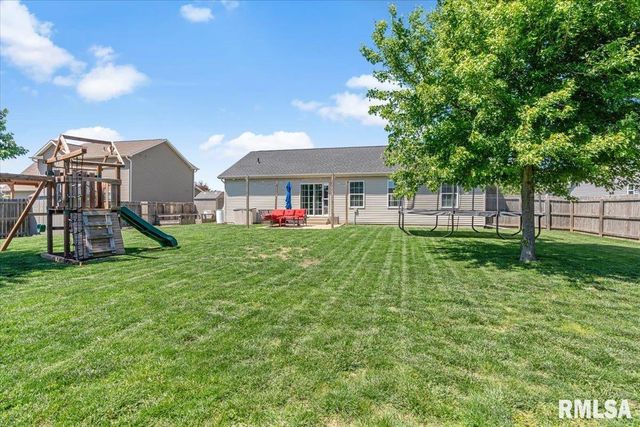 612 Jetty Drive, Chatham, IL 62629