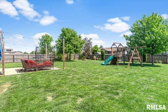 612 Jetty Drive, Chatham, IL 62629