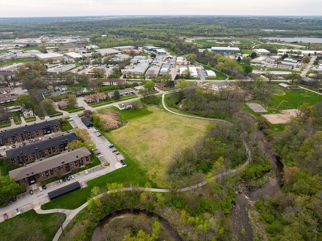 485 S 19th Street, West Des Moines, IA 50265