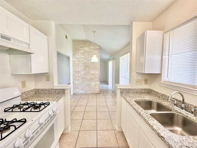 13753 Sablecrest Street, Houston, TX 77014