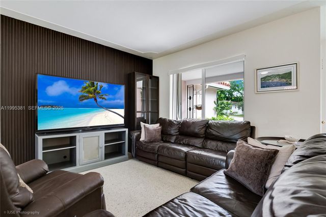 6000 Leonardo St 6000, Coral Gables, FL 33146