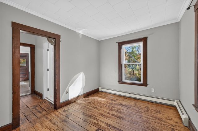 6 Glen Ave, Upton, MA 01568