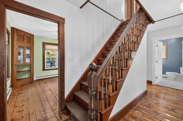 6 Glen Ave, Upton, MA 01568