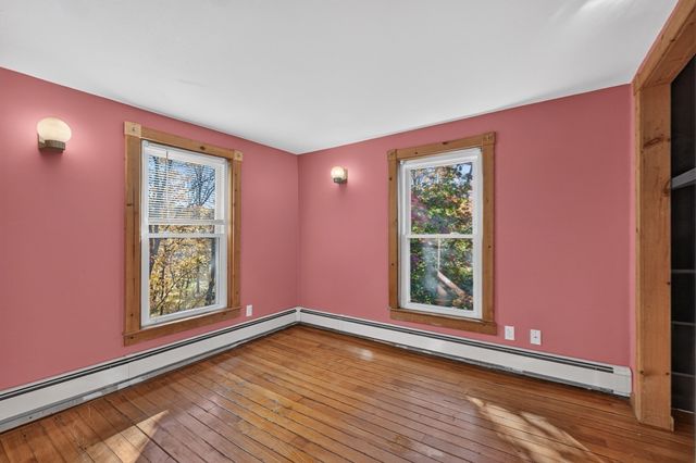 6 Glen Ave, Upton, MA 01568
