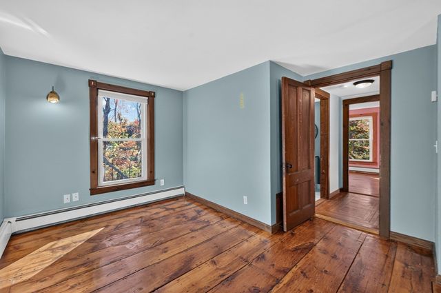 6 Glen Ave, Upton, MA 01568