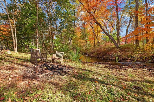 6 Glen Ave, Upton, MA 01568