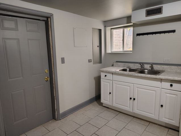 2243 N Kedvale Avenue, Chicago, IL 60639