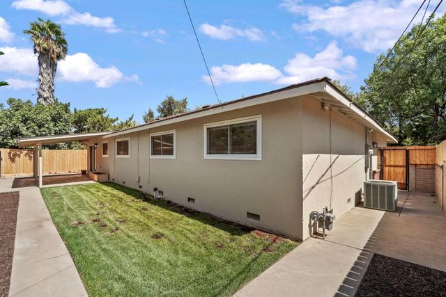 2205 College Ave, Modesto, CA 95350