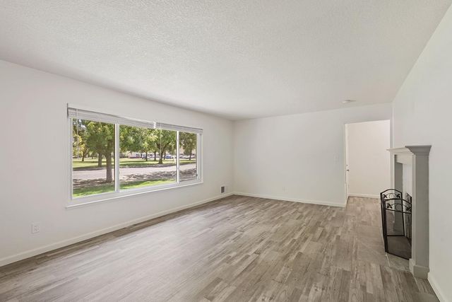 2205 College Ave, Modesto, CA 95350