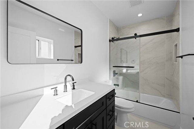 1342 Kingsley 1, Los Angeles, CA 90027