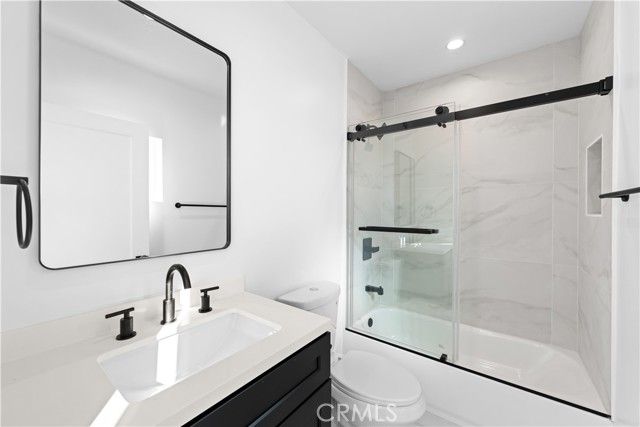 1342 Kingsley 1, Los Angeles, CA 90027