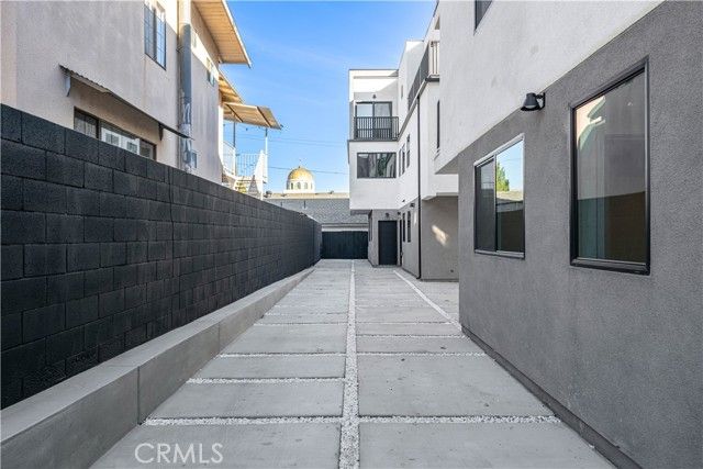 1342 Kingsley 1, Los Angeles, CA 90027