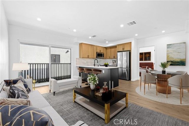 1342 Kingsley 1, Los Angeles, CA 90027