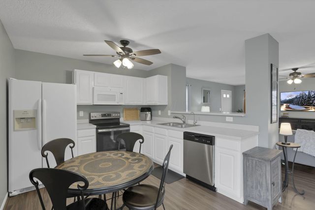 201 Autumn Ridge Circle, Pickerington, OH 43147