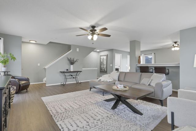 201 Autumn Ridge Circle, Pickerington, OH 43147