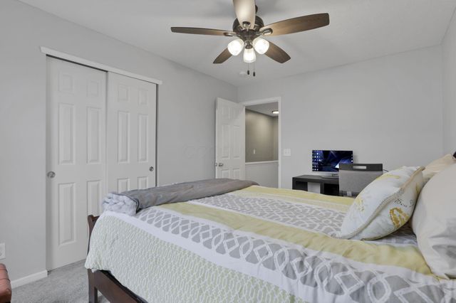 201 Autumn Ridge Circle, Pickerington, OH 43147