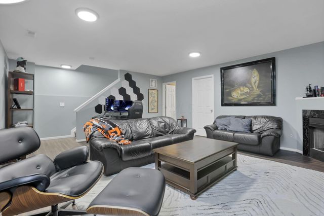 201 Autumn Ridge Circle, Pickerington, OH 43147