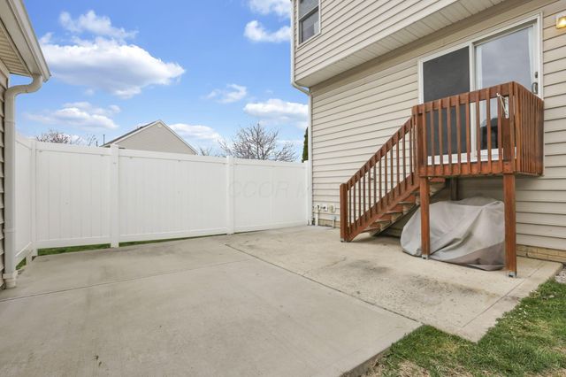 201 Autumn Ridge Circle, Pickerington, OH 43147