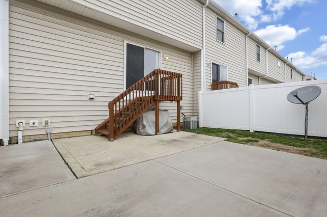 201 Autumn Ridge Circle, Pickerington, OH 43147