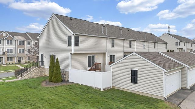 201 Autumn Ridge Circle, Pickerington, OH 43147