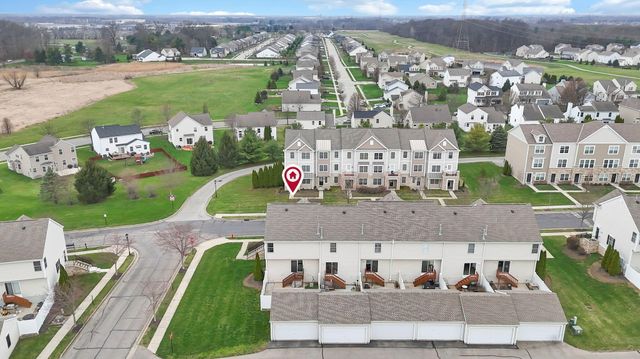 201 Autumn Ridge Circle, Pickerington, OH 43147