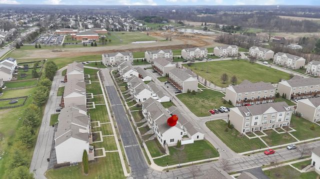 201 Autumn Ridge Circle, Pickerington, OH 43147