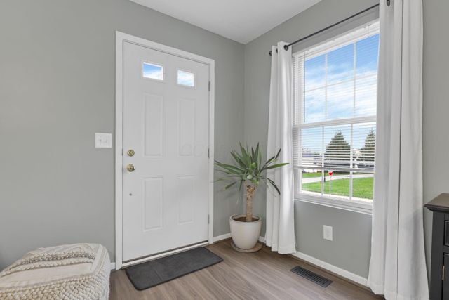 201 Autumn Ridge Circle, Pickerington, OH 43147