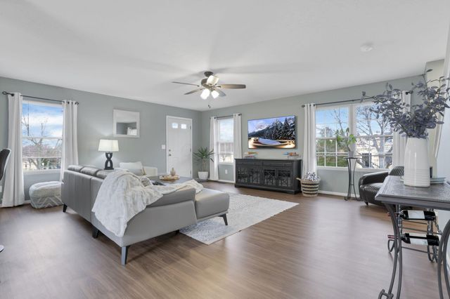 201 Autumn Ridge Circle, Pickerington, OH 43147