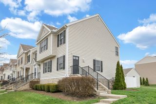 201 Autumn Ridge Circle, Pickerington, OH 43147