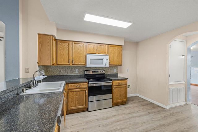 6114 SCHOOL HOUSE COURT, Wesley Chapel, FL 33545