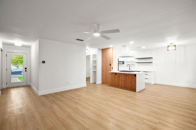 8503 Cornwall DR, Austin, TX 78748