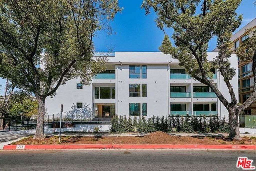 328 N Maple Drive 103, Beverly Hills, CA 90210