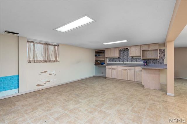 701 Garlyn Court, St Louis, MO 63123