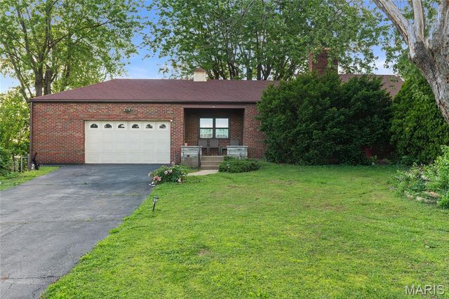 701 Garlyn Court, St Louis, MO 63123