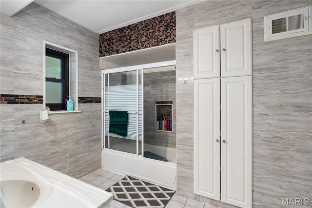 701 Garlyn Court, St Louis, MO 63123