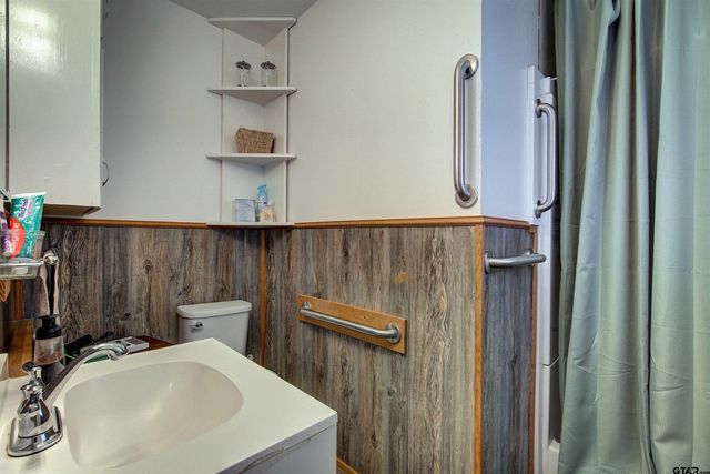 1010 N Main, Winnsboro, TX 75494