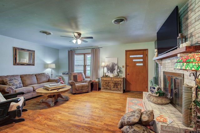 1010 N Main, Winnsboro, TX 75494