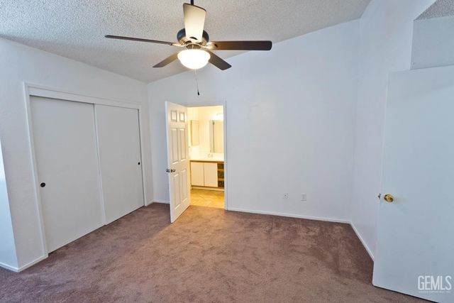 6513 Pine View Drive, Bakersfield, CA 93307