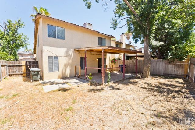 6513 Pine View Drive, Bakersfield, CA 93307