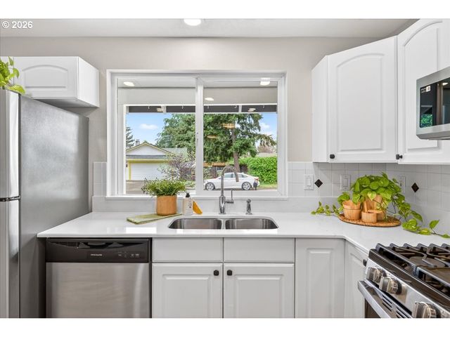 3360 Nw 178TH Ave, Portland, OR 97229