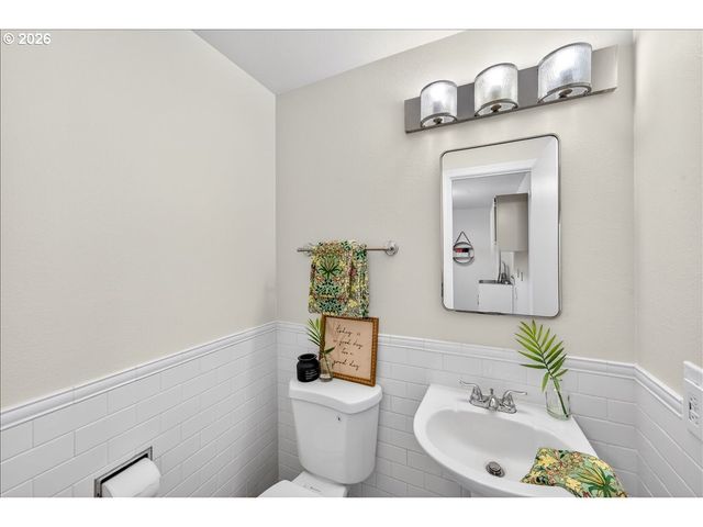 3360 Nw 178TH Ave, Portland, OR 97229