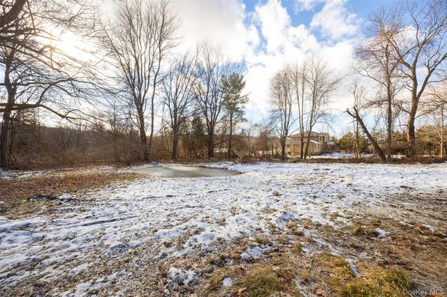 1628 E Noxon Road, Lagrangeville, NY 12540