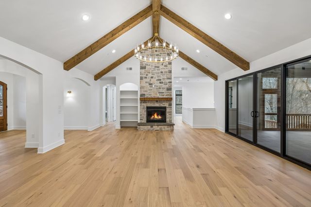 8678 Poplar Creek Rd, Nashville, TN 37221