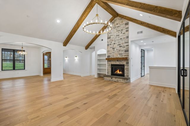 8678 Poplar Creek Rd, Nashville, TN 37221