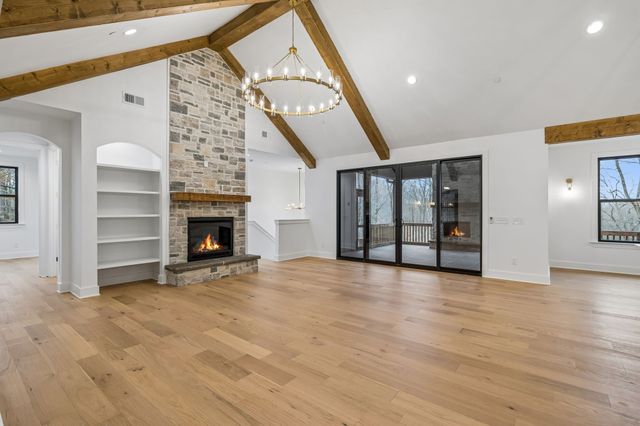 8678 Poplar Creek Rd, Nashville, TN 37221