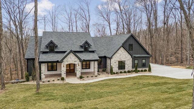 8678 Poplar Creek Rd, Nashville, TN 37221