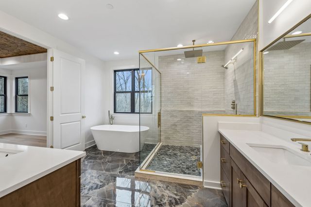 8678 Poplar Creek Rd, Nashville, TN 37221