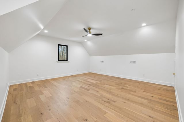 8678 Poplar Creek Rd, Nashville, TN 37221