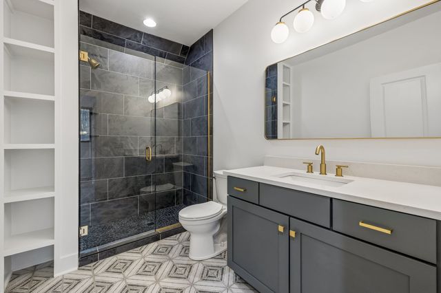 8678 Poplar Creek Rd, Nashville, TN 37221